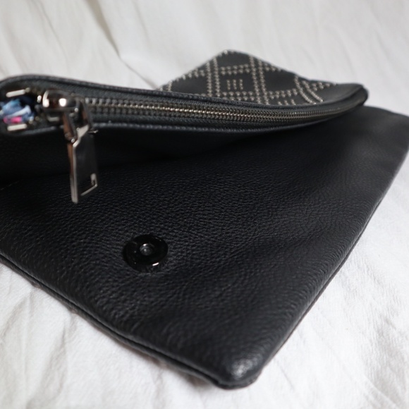 Urban Expressions Lesley Micro Stud Clutch Black Bag Fold Over - Picture 3 of 10
